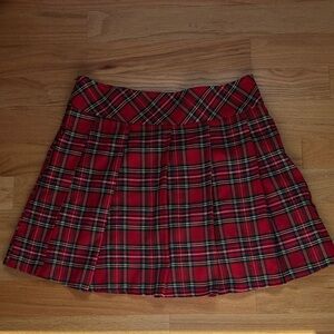SHEIN Red Plaid Pleated Skater Mini Skirt